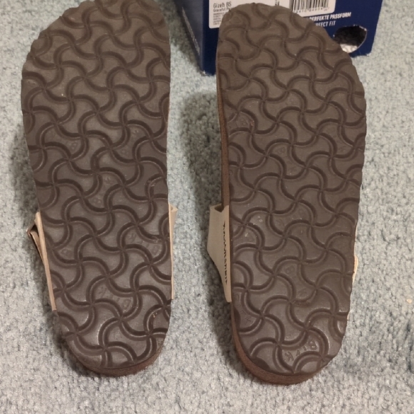 🍄Birkenstock Gizeh Sandals - Cream and Brown - Picture 3 of 6